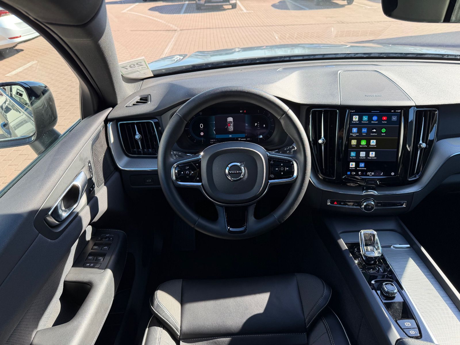 Volvo XC60 B4 B Plus Dark*H&K*360°*PANO*AHK*STHZG*