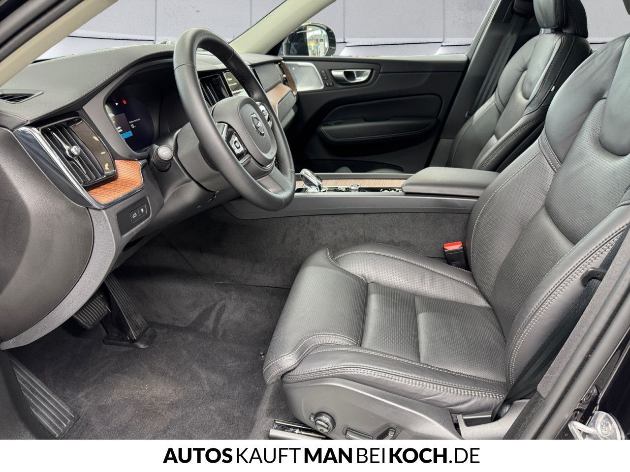 Volvo XC60 T8 Plug-In AWD Ultimate - Samsaru's Car Outlet