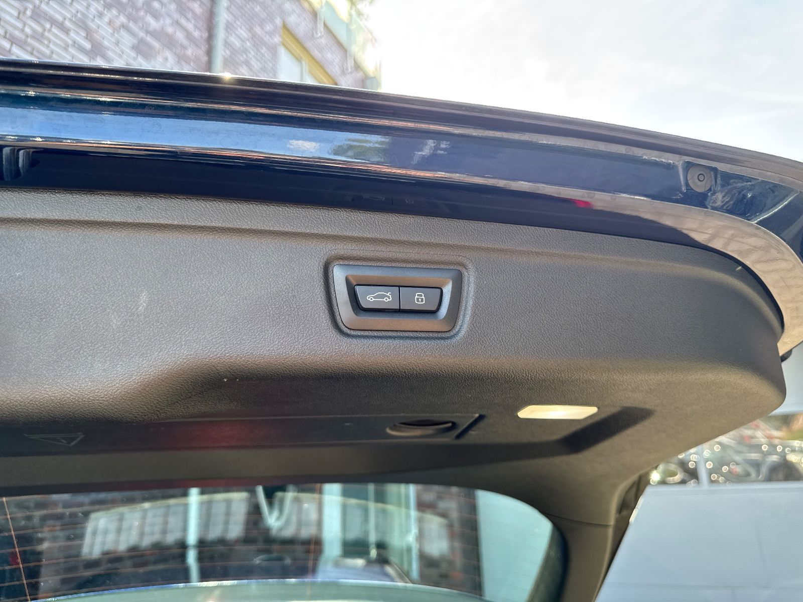 BMW 320d T xDrive M Sport Innovation AHK HUD 360 19"