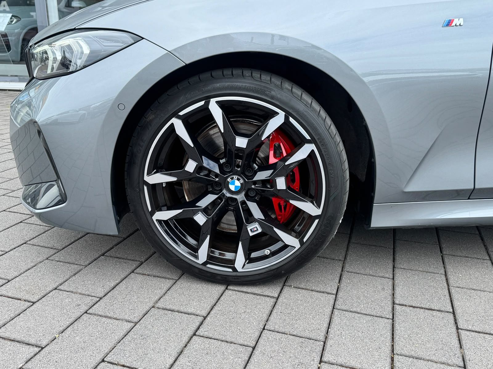 BMW 320 d xDriv Tou M Sport PRO ACC°Pano-Mem.°Stdhzg