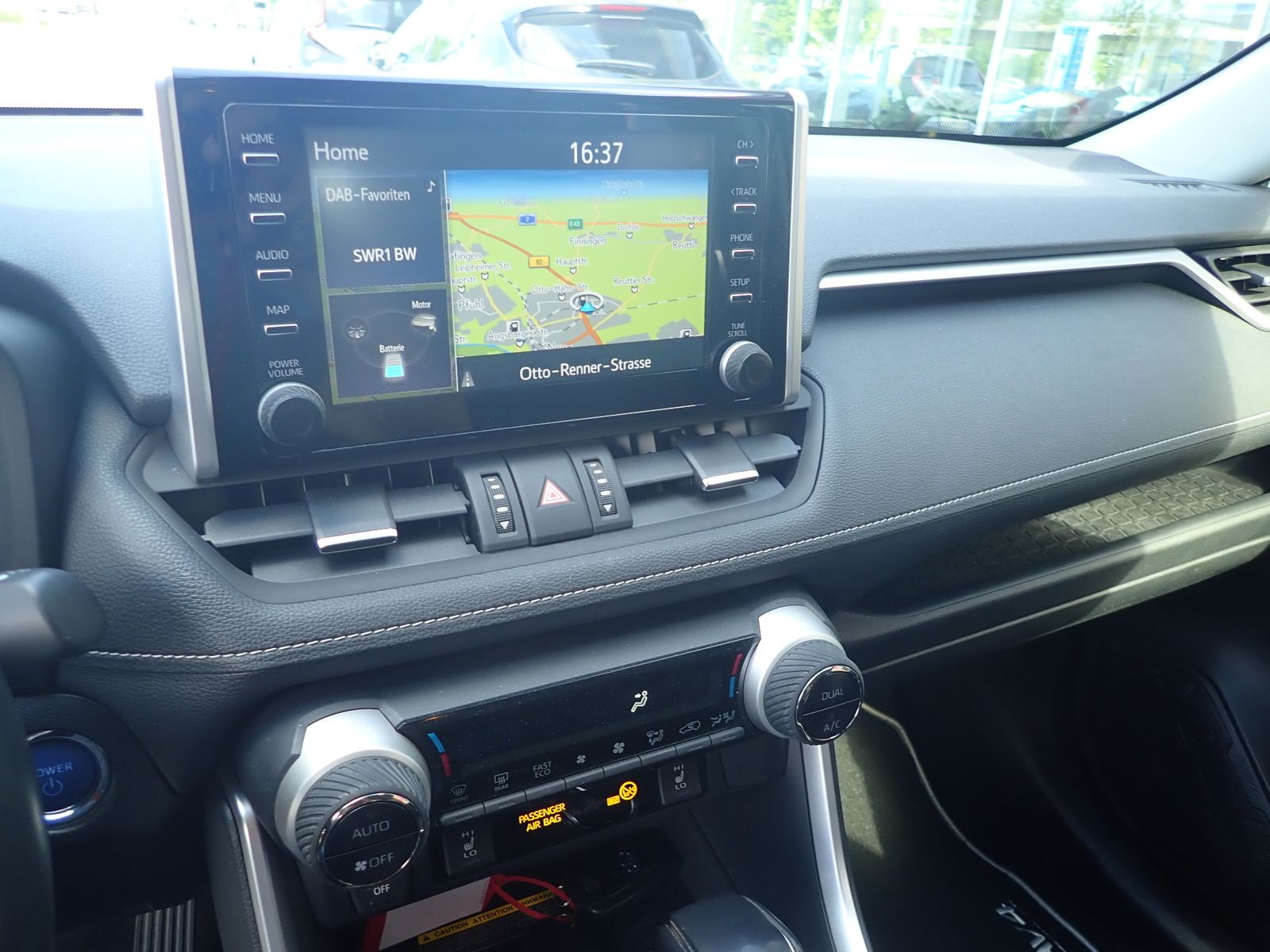 Toyota RAV 4 Hybrid 4x2 Team - Samsaru's Car Outlet