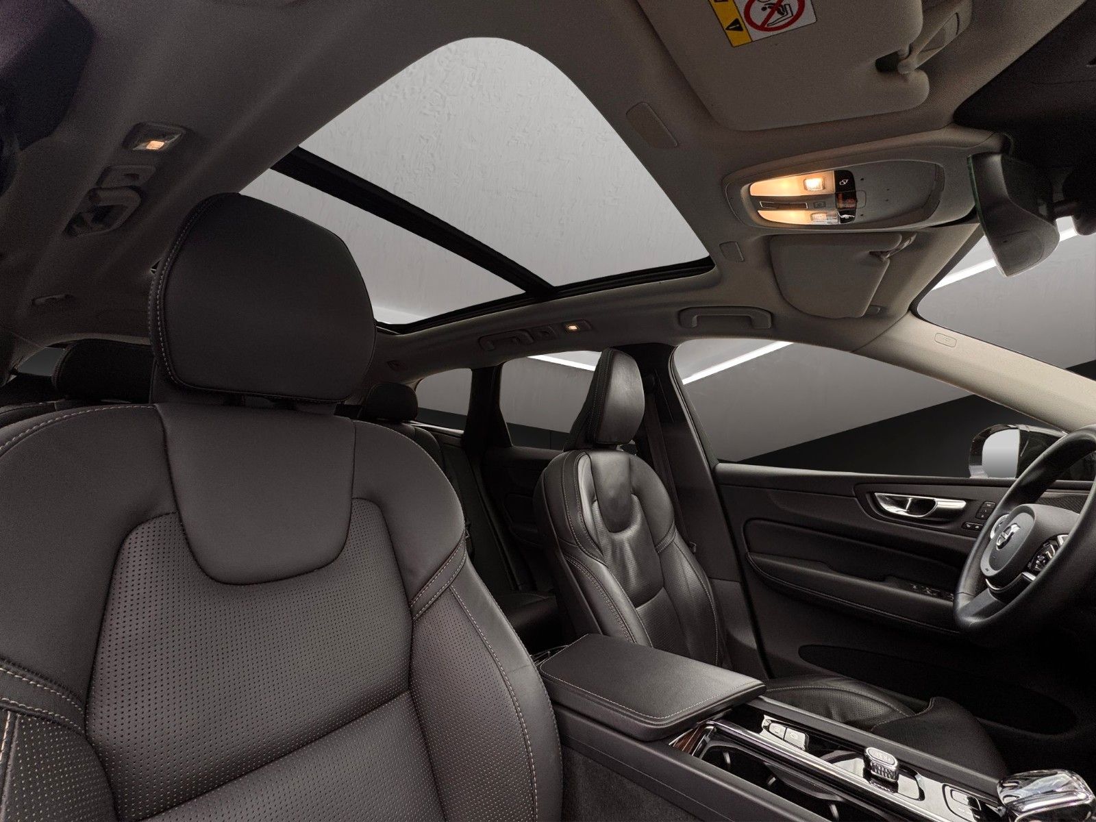 Volvo XC60 Ultimate Dark AWD AHK°PANO°HUD°360°STANDHZG