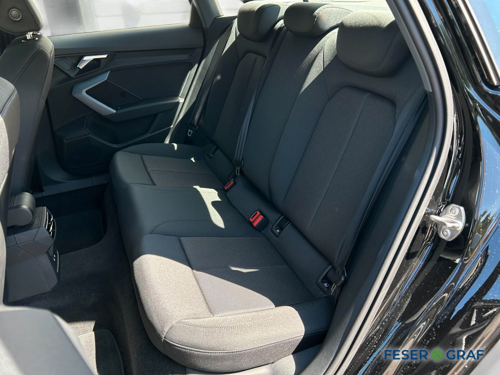 Audi A3 Limousine 30 TFSI SHZ/CarPlay/GRA/PDC