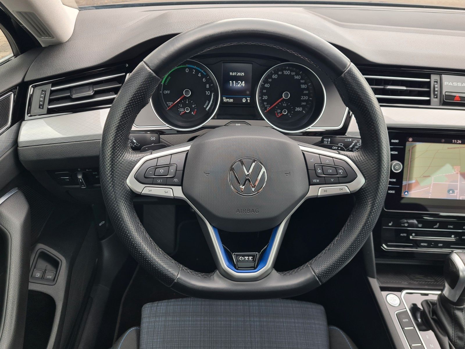 Volkswagen Passat Variant GTE - Samsaru's Car Outlet