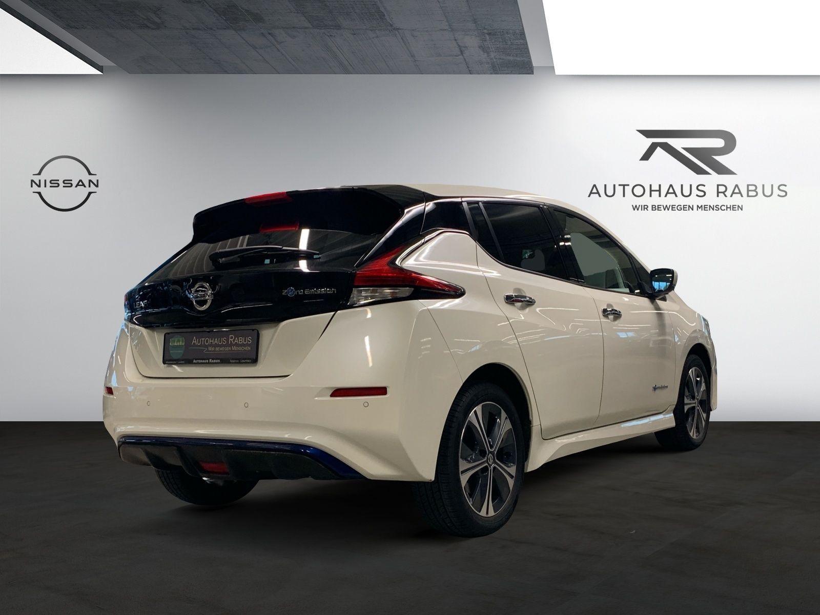 Nissan Leaf 62 kWh e+ Tekna - Samsaru's Car Outlet