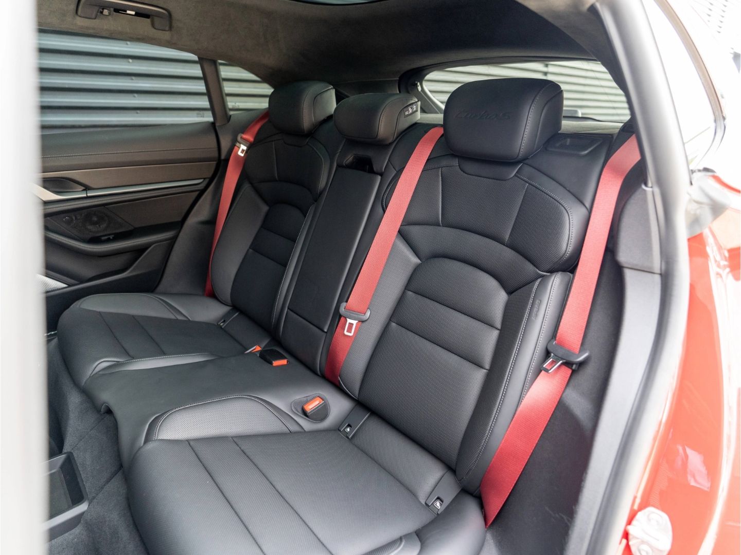 Porsche Taycan Turbo S Cross Turismo Burmester LED-PDLS