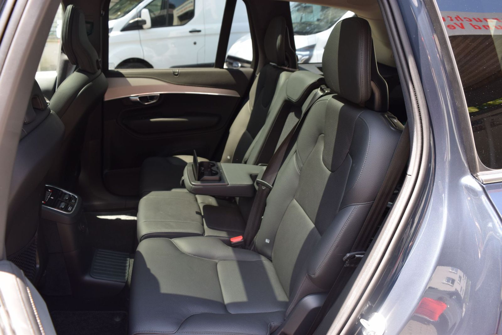 Volvo XC90 T8 AWD Plus Bright - Samsaru's Car Outlet