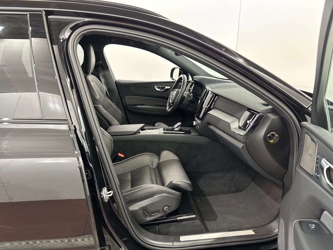 Volvo XC 60 T8 AWD Ultra Black Ed. Plug-In