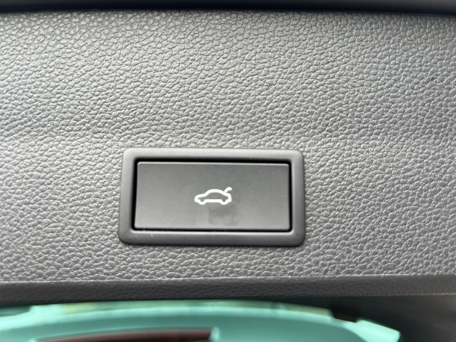 Seat Ateca 2.0 TDI DSG FR NAVI AHK ACC PARKLENK