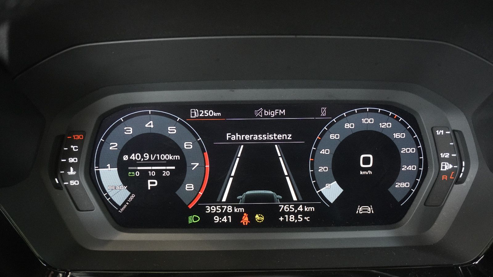 Audi A3 Sportback 30 TFSI advanced - Samsaru's Car Outlet
