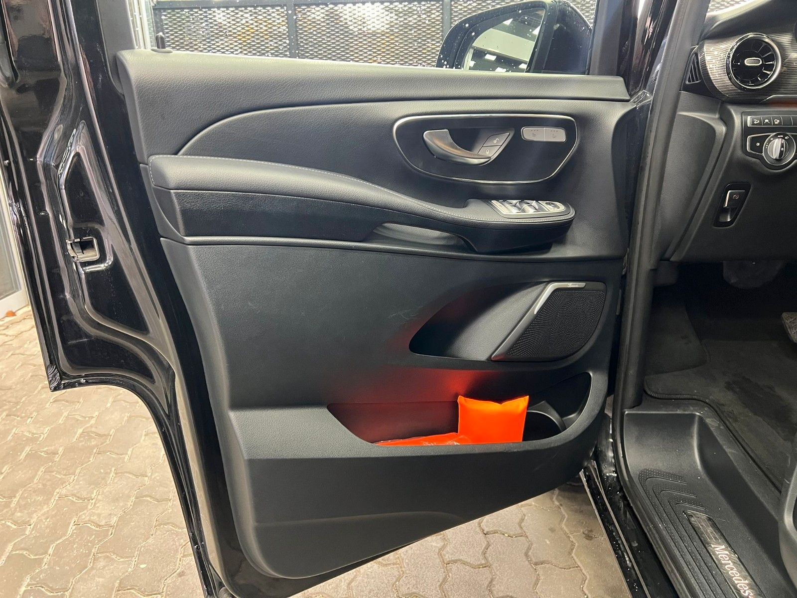 Mercedes-Benz V 220 V -Klasse V250 AVANTGARDE 4MATIC - Samsaru's Car Outlet