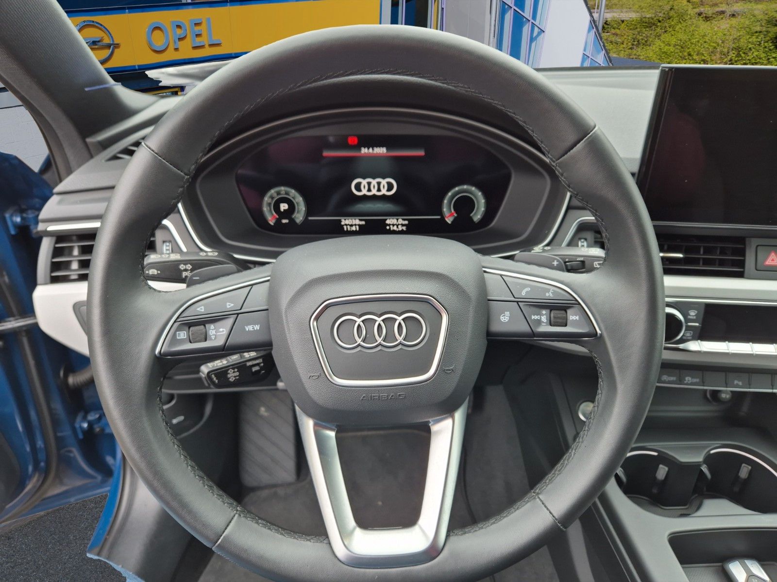 Audi A4 Avant 35 TFSI S line - Samsaru's Car Outlet