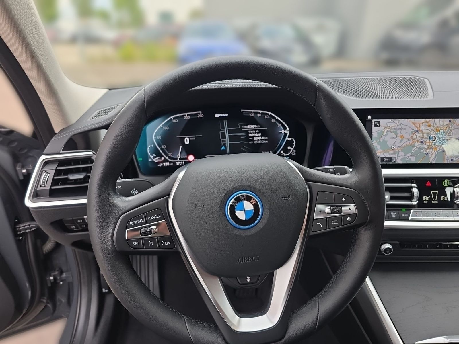 BMW 330e xDrive Touring Luxury-Line - Samsaru's Car Outlet