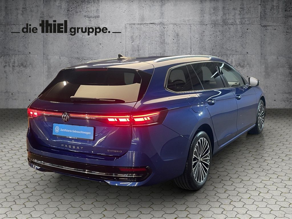 Volkswagen Passat Variant 1.5 eHybrid Elegance DSG Matrix