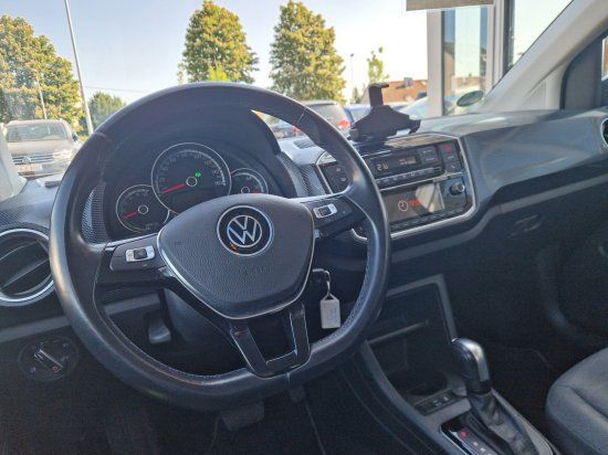 Volkswagen e-up! move up! - Samsaru's Car Outlet