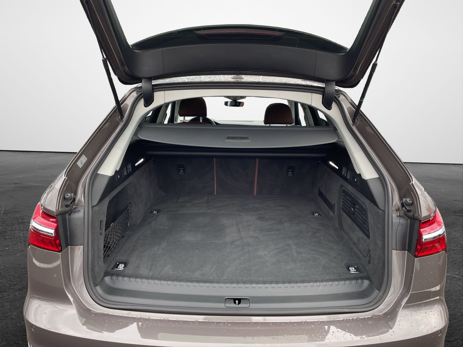 Audi A6 Avant 50 TFSI e S tronic quattro - Samsaru's Car Outlet