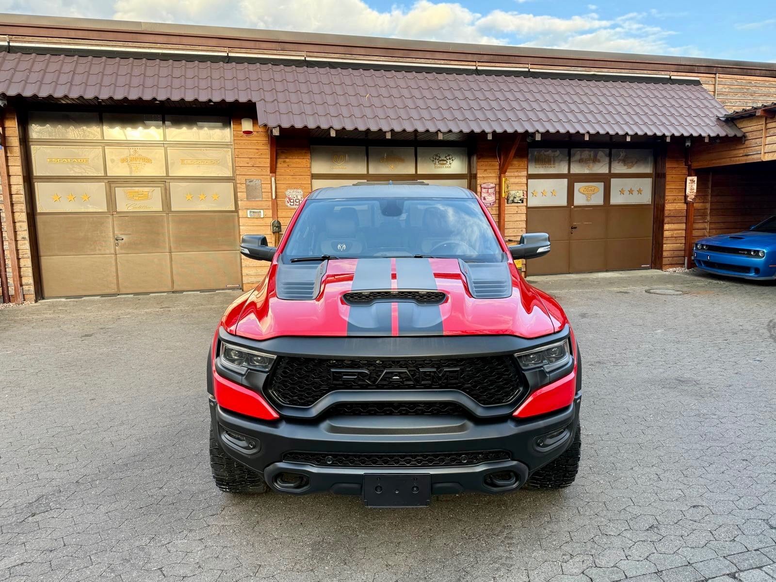 Dodge V8*TRX KIT*OFFROAD*ROLLBAR*4X4*AHK*NAVI*BÜGEL*