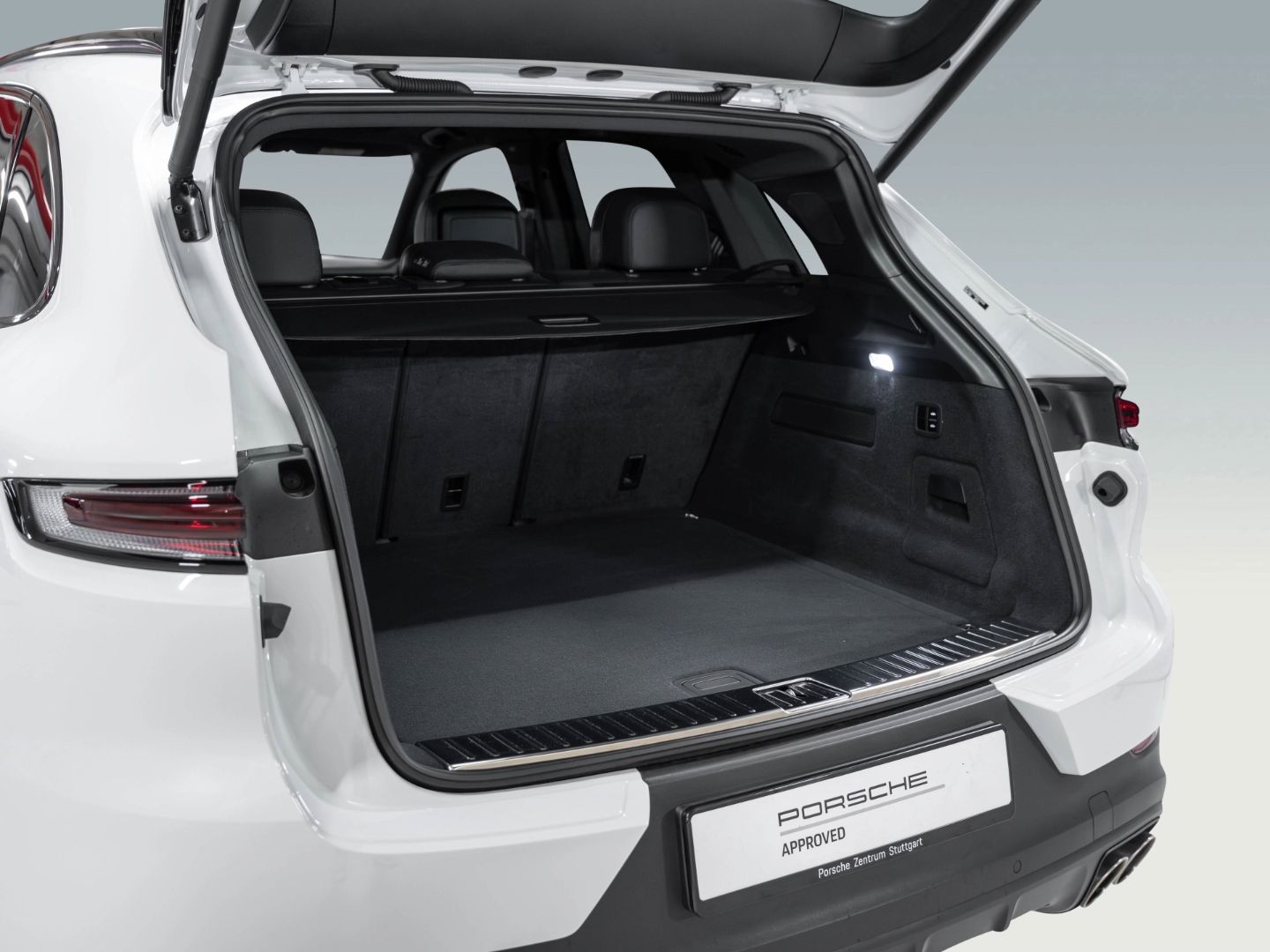 Porsche Cayenne S BOSE Standheizung Surround View PASM