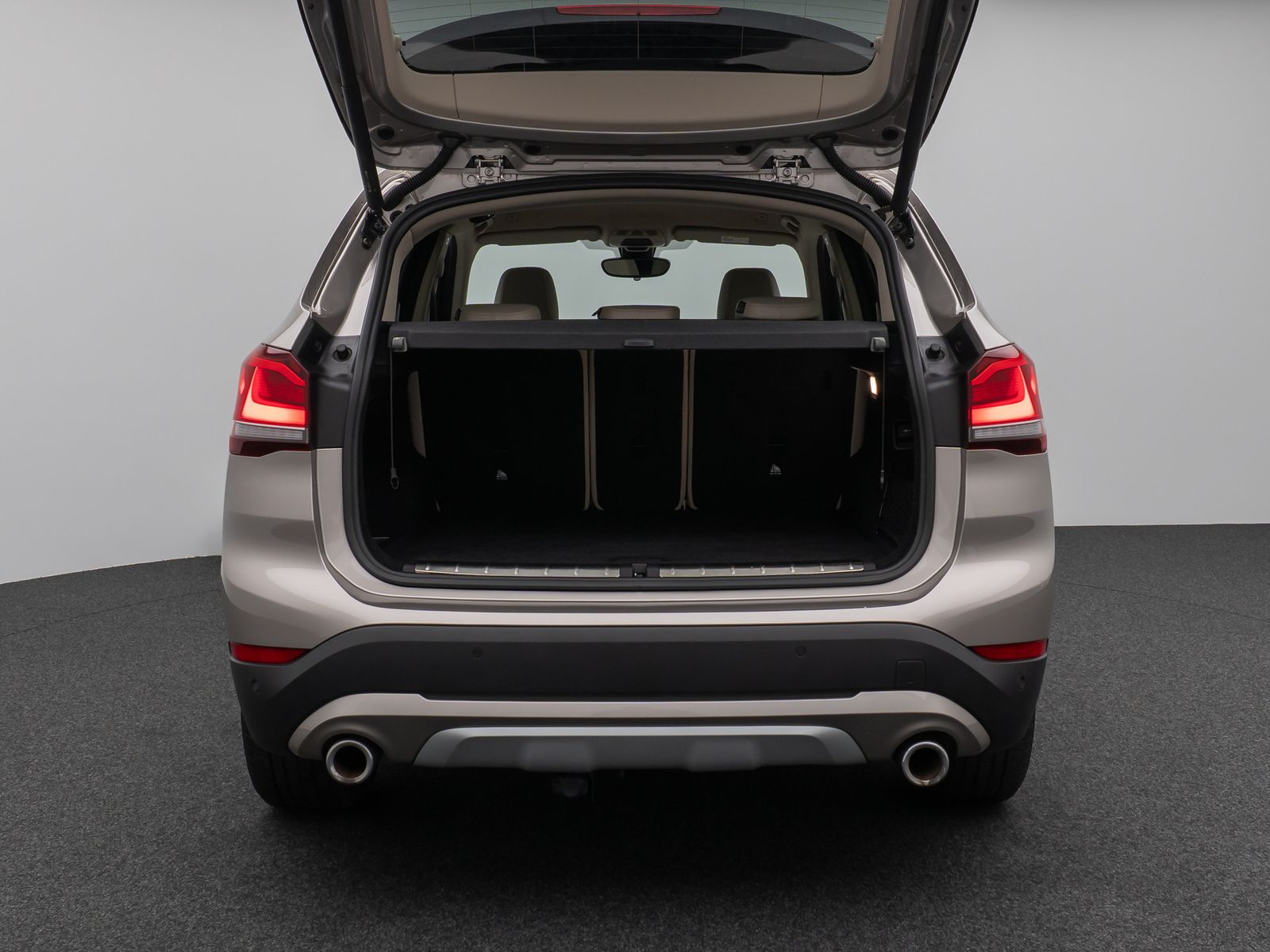 BMW X1 xD25d xLine - Samsaru's Car Outlet