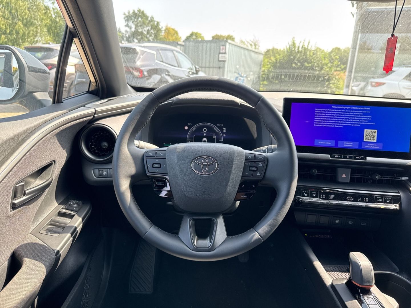 Toyota C-HR Hybrid FWD Team Deutschland 1.8 EU6e Navi L