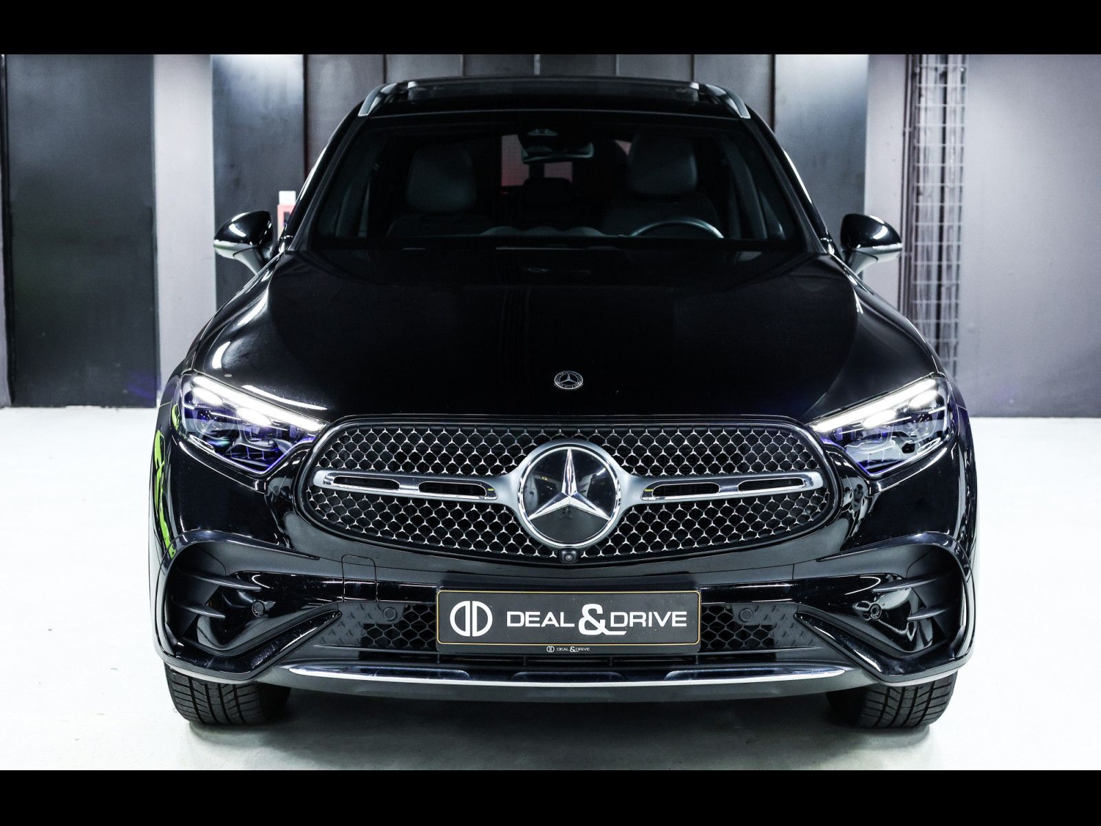 Mercedes-Benz GLC 300  DE AMG 4M°PREMIUM PLUS°BURM°AHK°DISTRO
