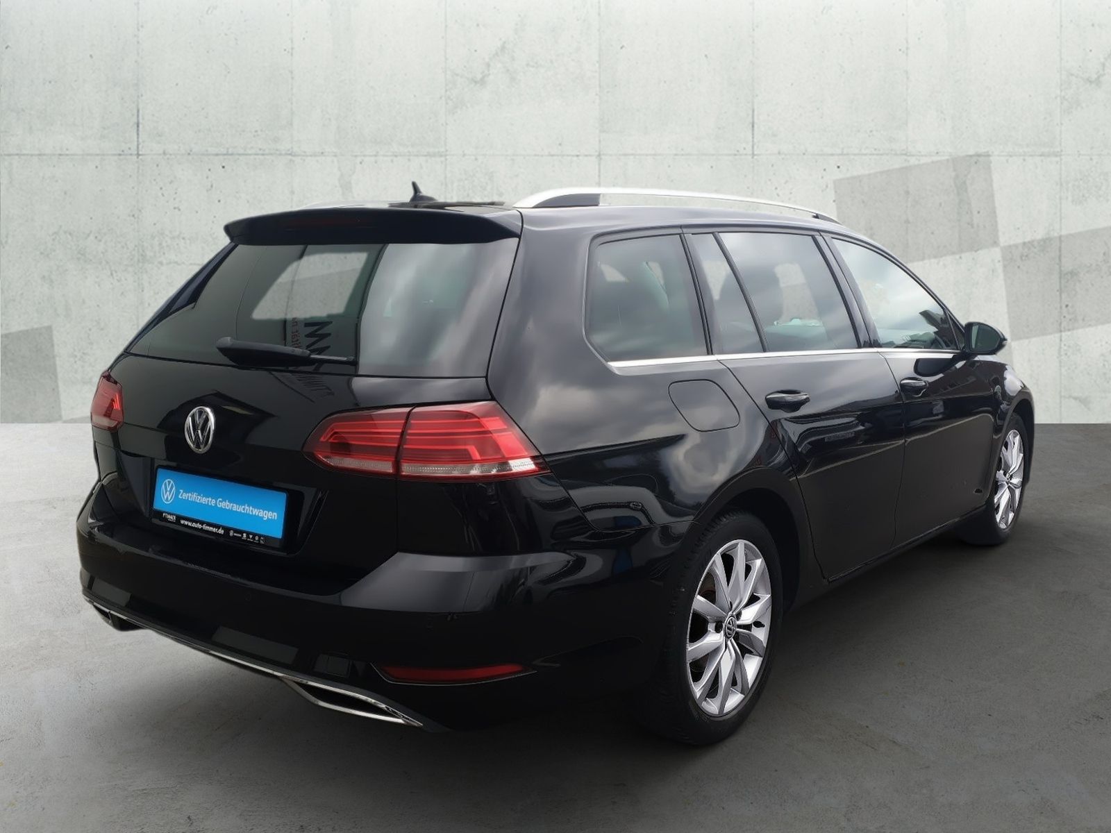 Volkswagen Golf VII Variant 1.5 TSI DSG - Samsaru's Car Outlet