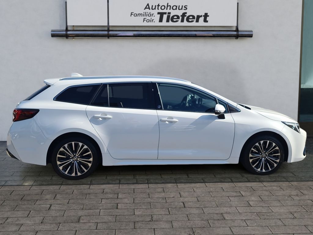 Toyota Corolla 2.0 Hybrid TS Team Deutschland
