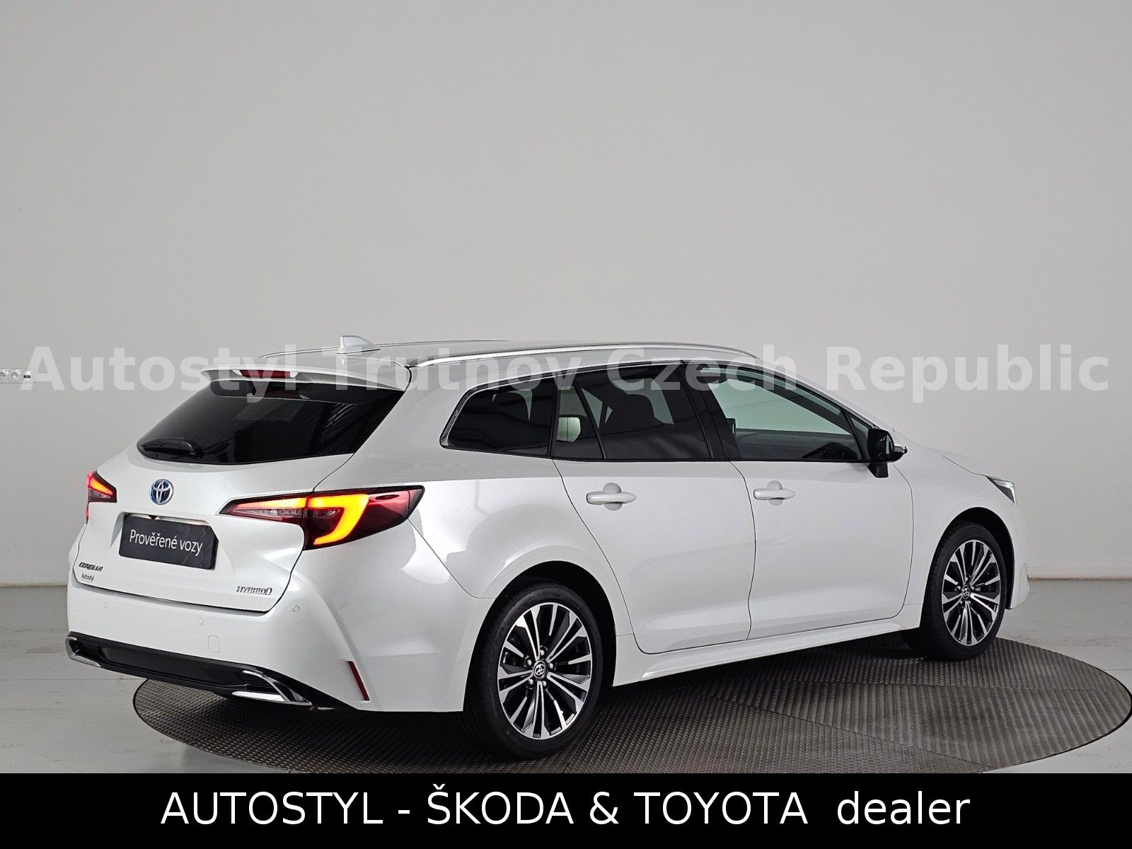 Toyota TS 2.0HEV 184k STYLE
