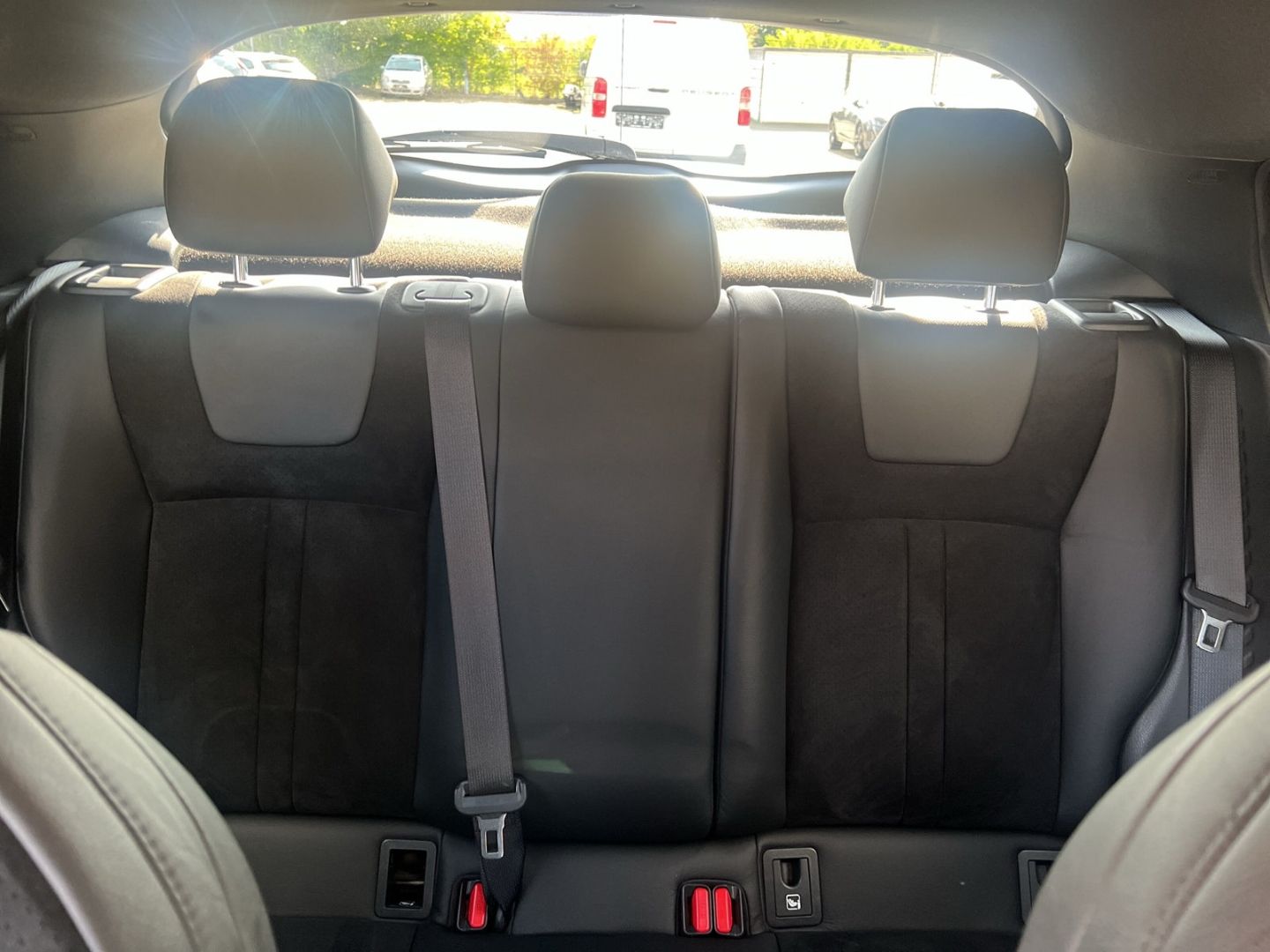 Toyota C-HR Hybrid Style Selection - Samsaru's Car Outlet