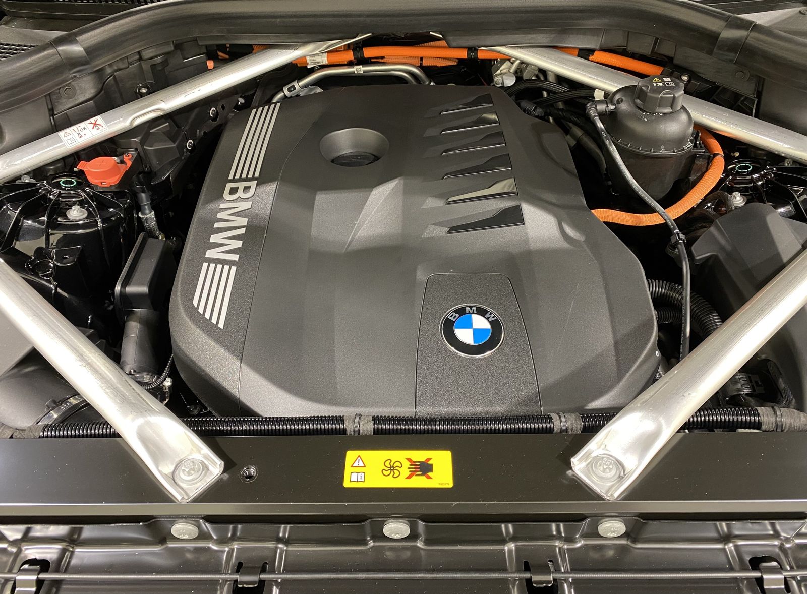 BMW X5 xDrive50e M Sport Pro DA+ PA+ HK Pano AHK Akt