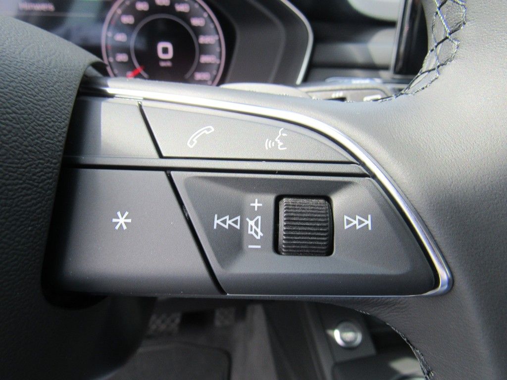 Audi A4 Avant 40 TFSI S-Tron. - Samsaru's Car Outlet