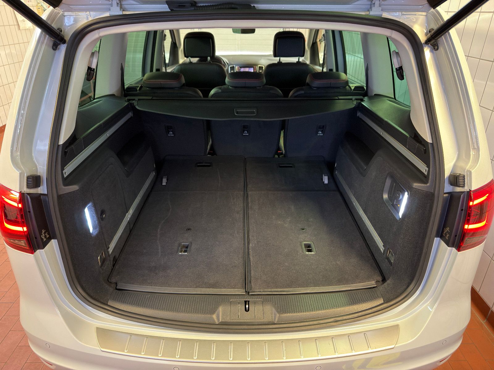 Seat Alhambra FR-Line 1.4 TSI DSG AHK DCC ACC 7-Sitze