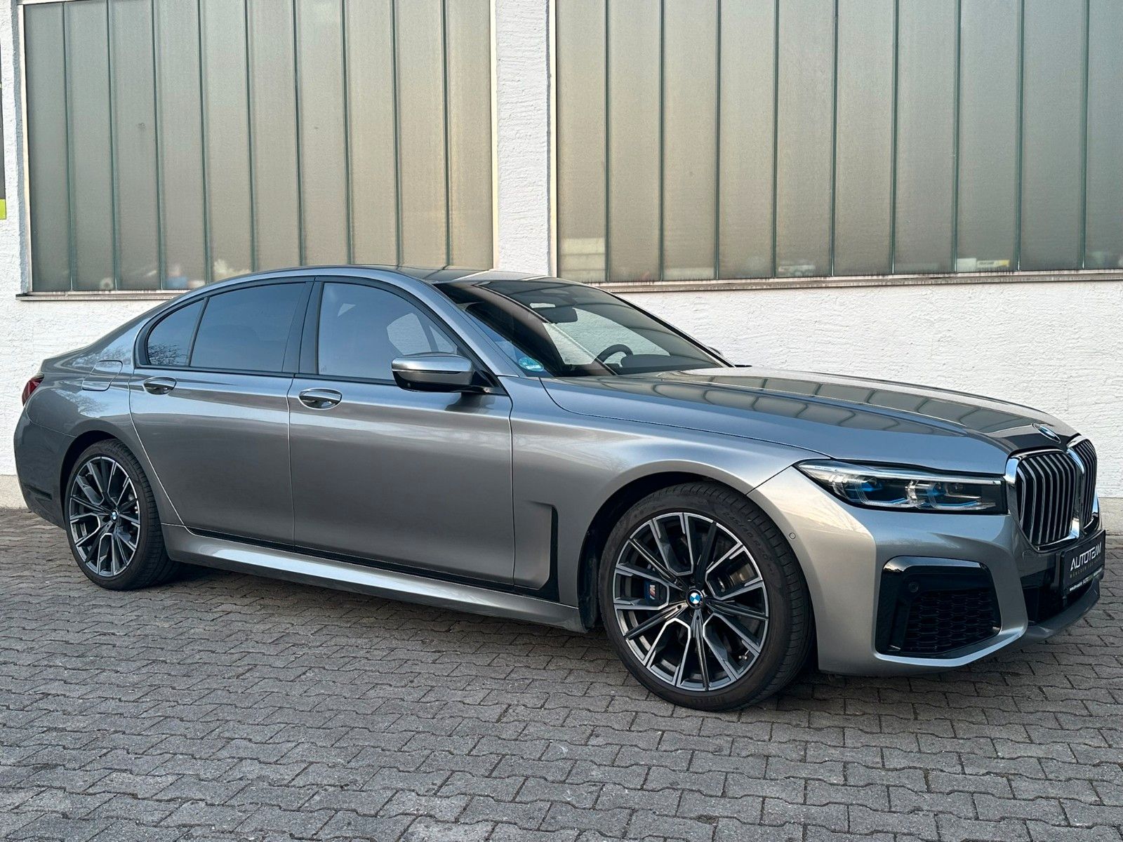 BMW 750i xDrive*M Sport*20 Zoll*Massage*Std Hzg*H/K*