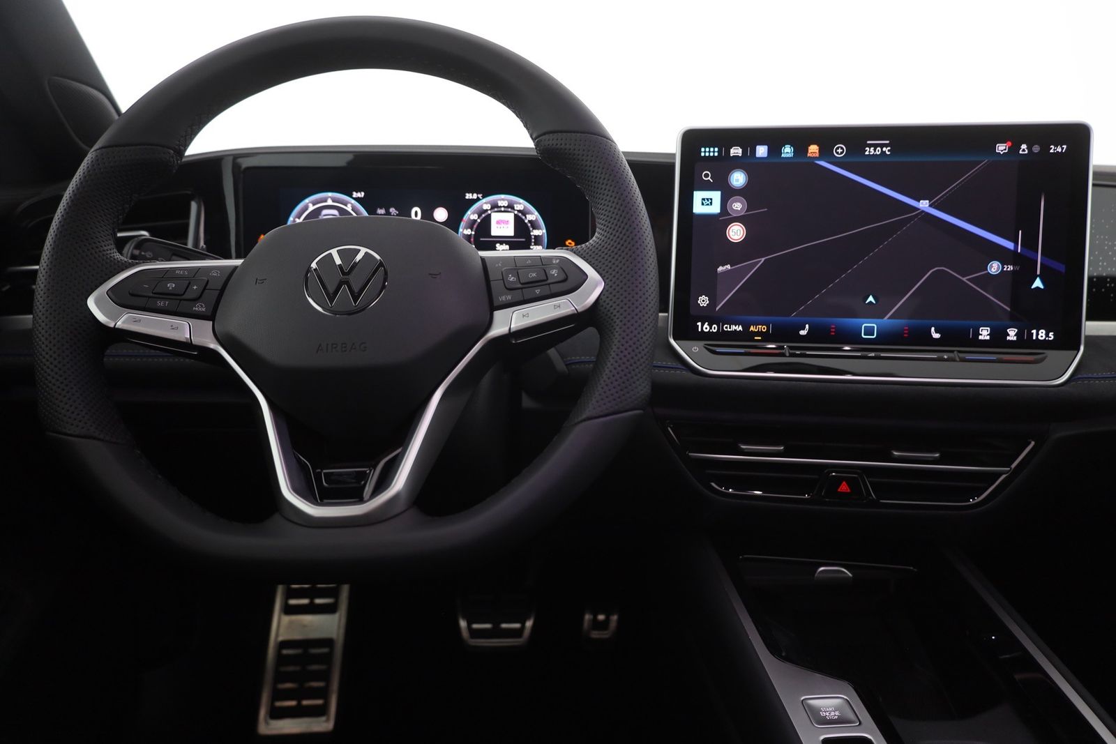 Volkswagen Passat Variant R-Line 2.0 TSI DSG Matrix Pano AH