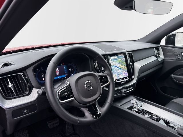 Volvo XC60 B5 Benzin AWD Ultimate Dark 20'' ACC StandH