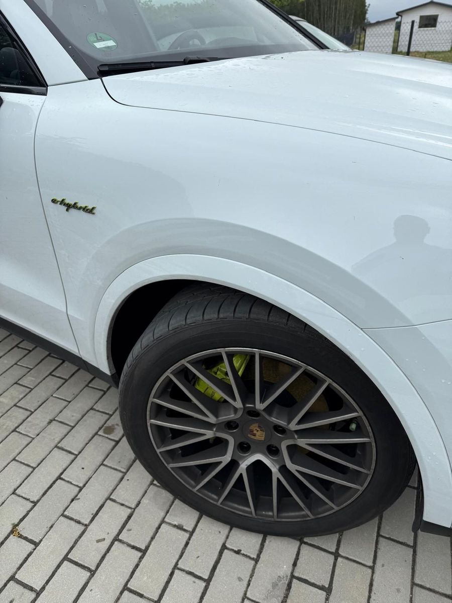Porsche Cayenne E-Hybrid Platinum Edition