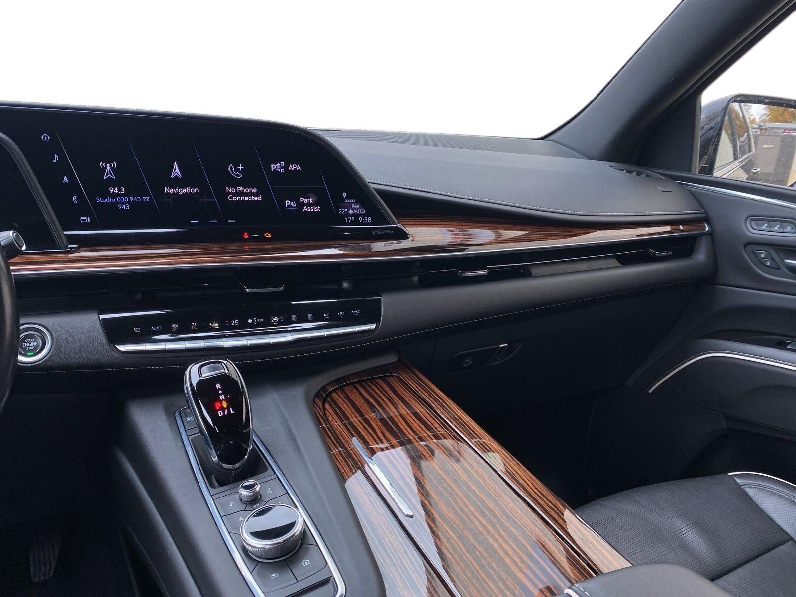 Cadillac Escalade ESV Premium Luxury AWD