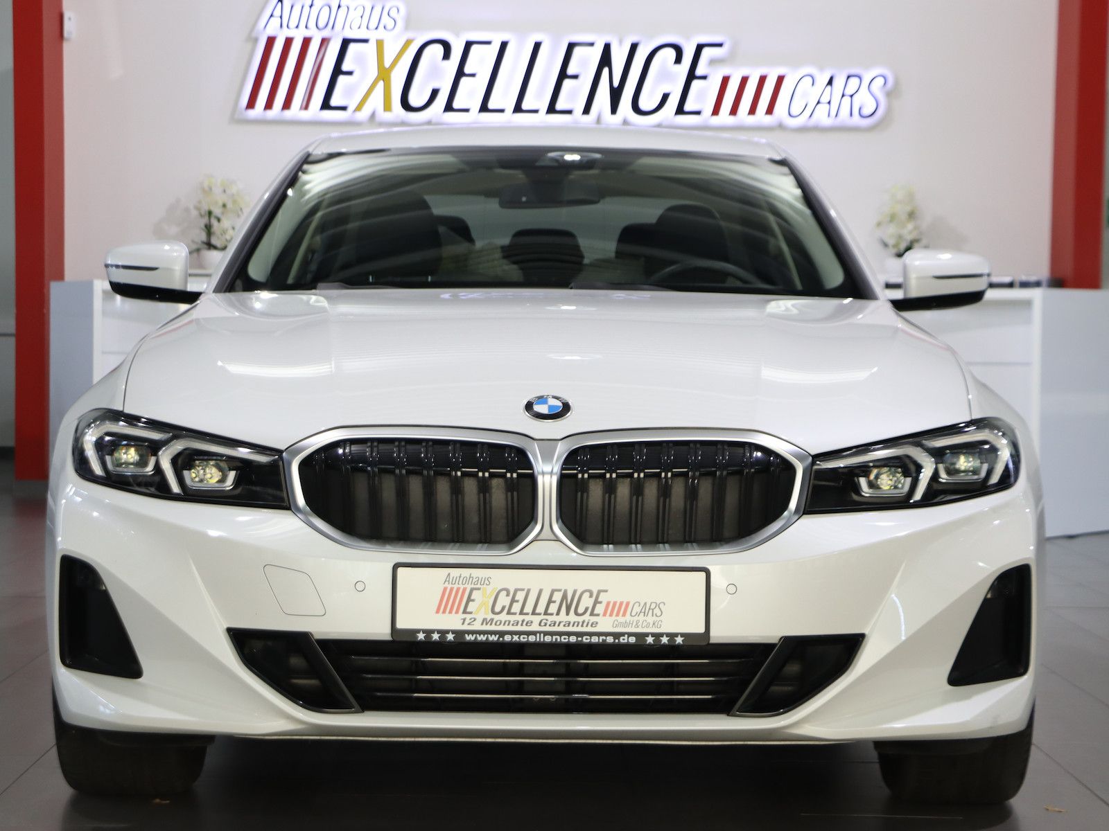 BMW 320d LIMOUSINE xDrive BUSINESS / CURVED / LED