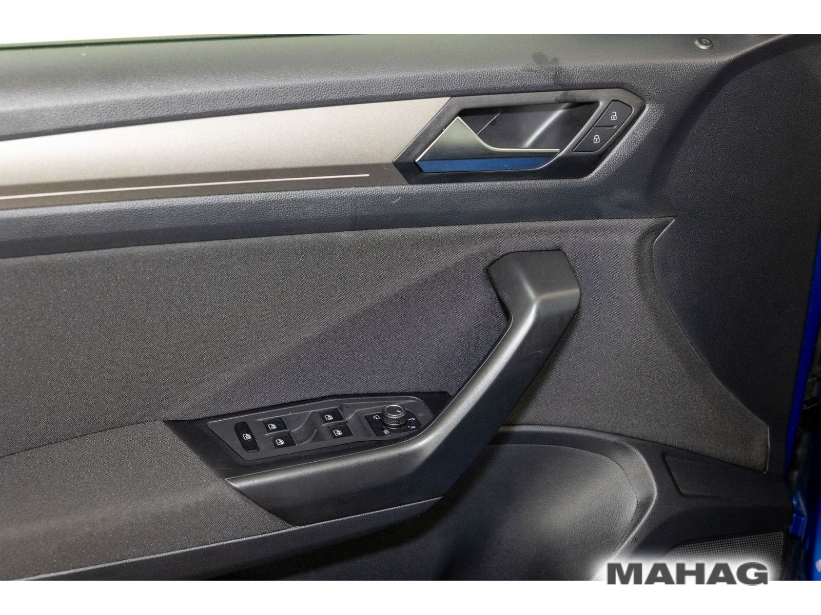 Volkswagen T-ROC 1.5 TSI STYLE - Samsaru's Car Outlet
