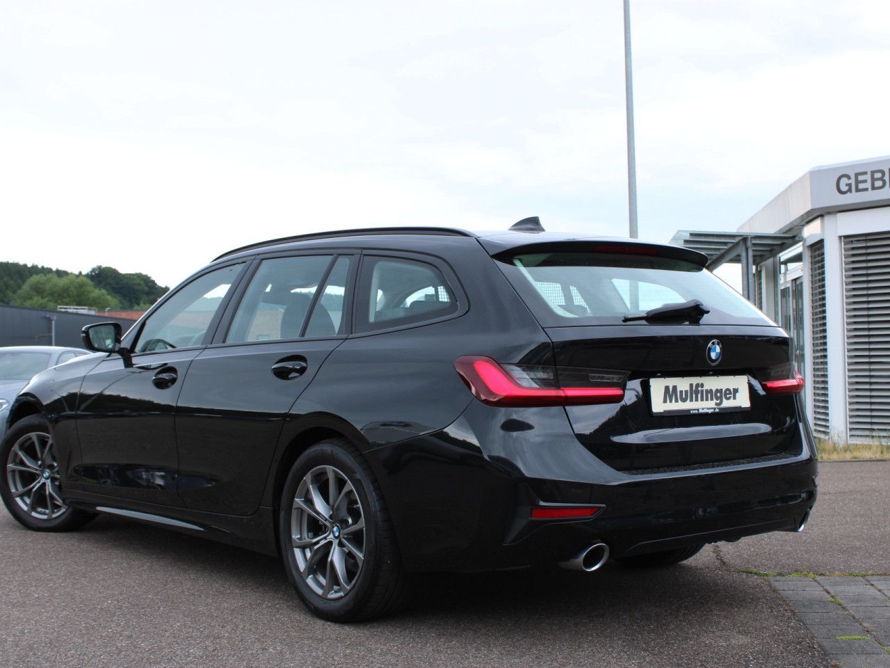 BMW 320d T.Sport - Samsaru's Car Outlet