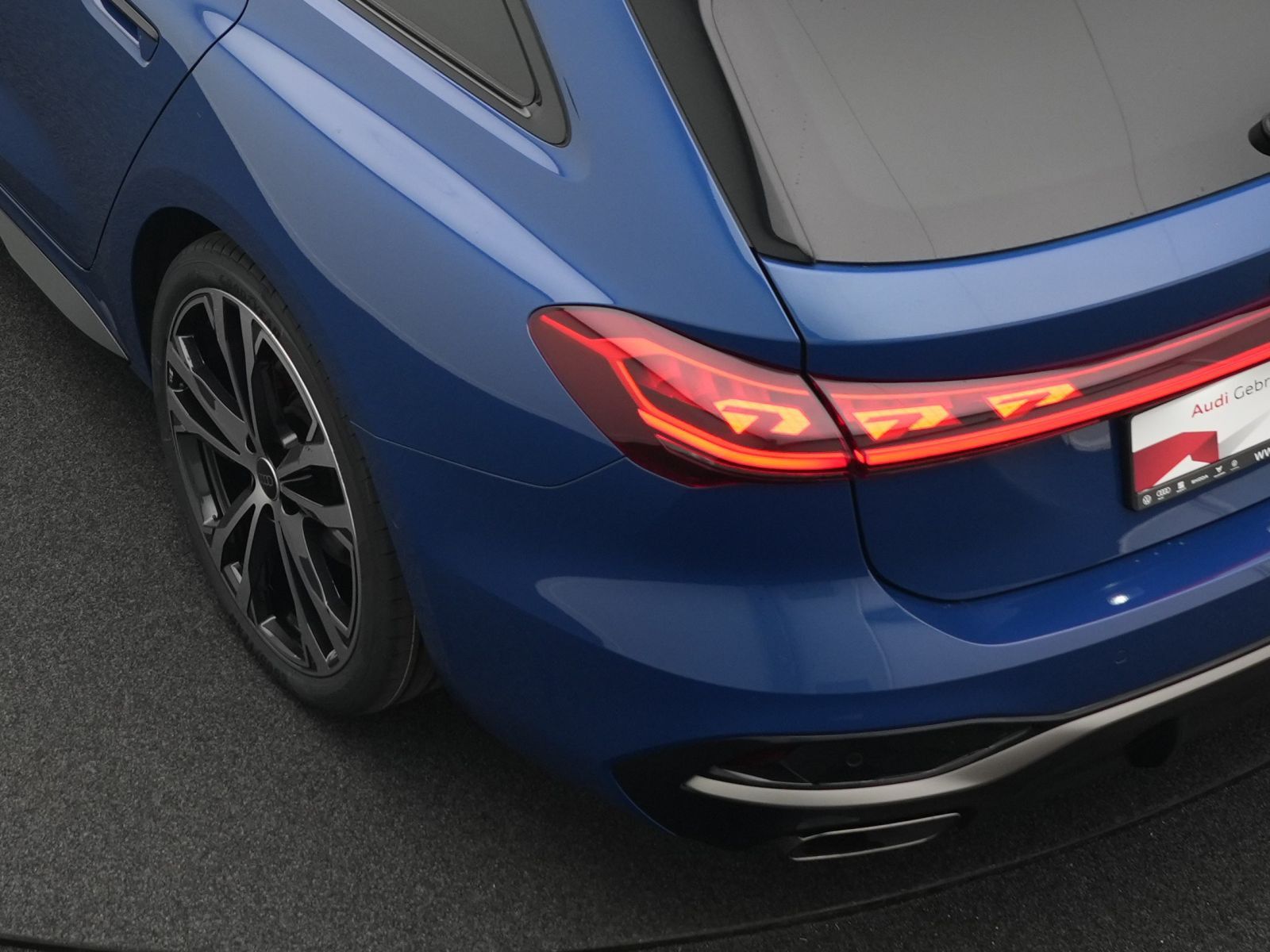 Audi A5 Avant TFSI quattro 2x S line *AHK*StdHZ*20''*