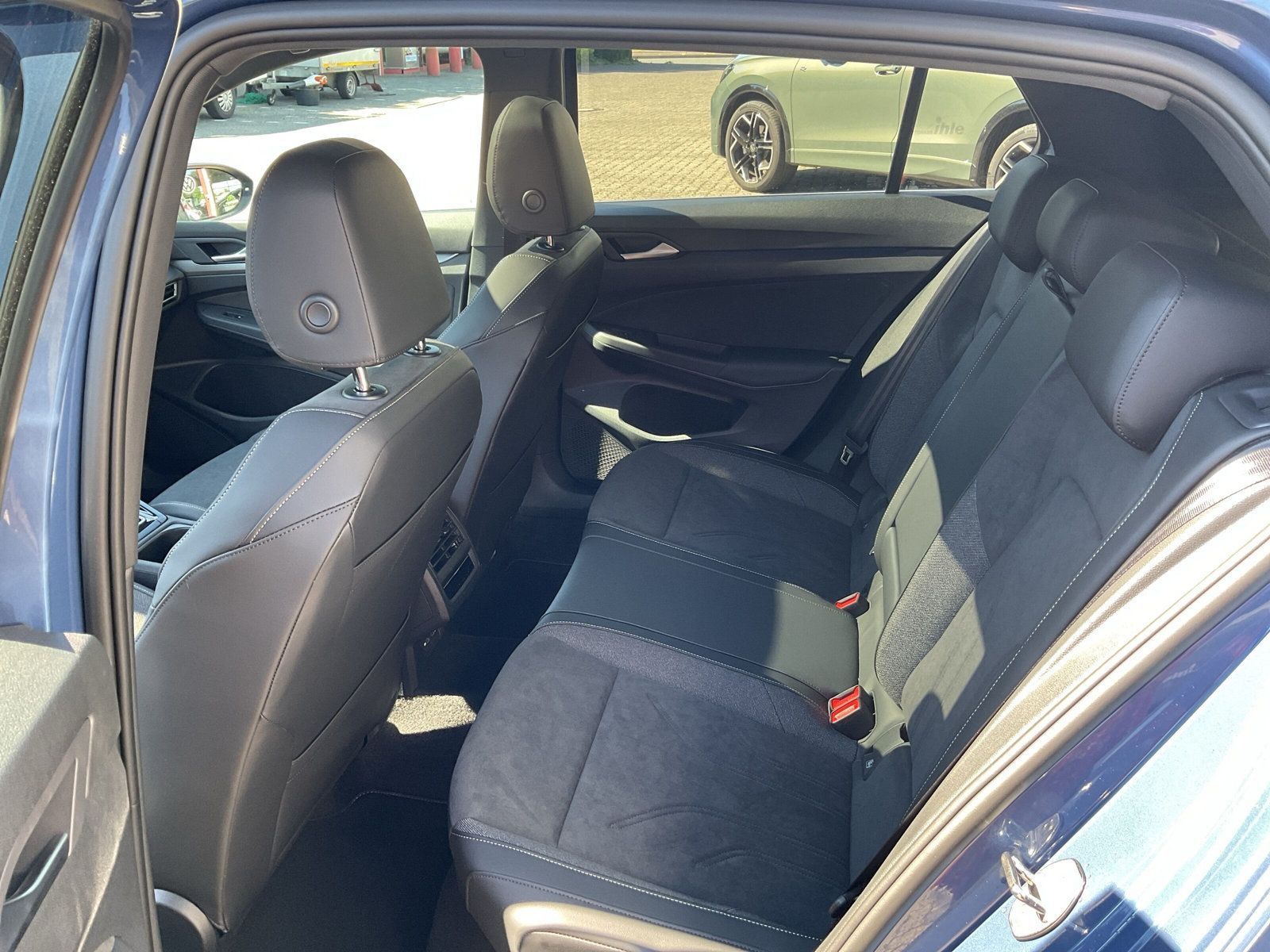 Volkswagen Golf VIII Edition 50 1.5 eTSI DSG AHK Area View