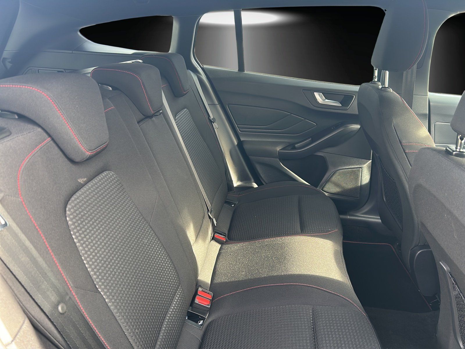 Ford Focus 1.0 ST-Line X Aut./LED/ACC/AHK/KAMERA/NAVI