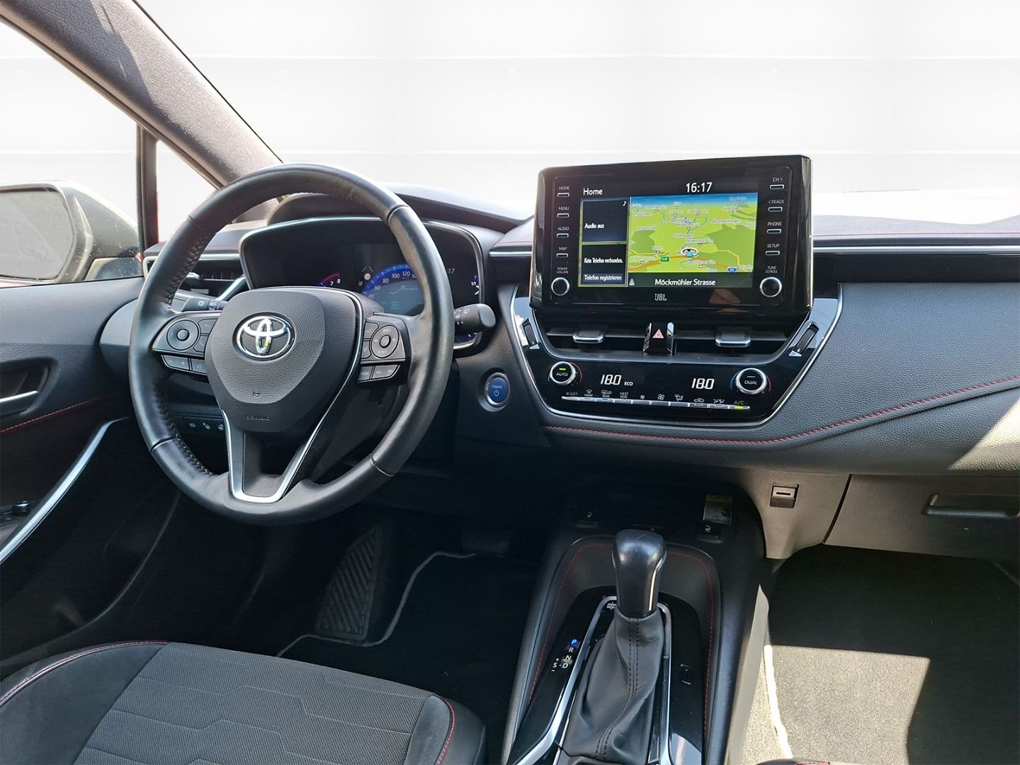 Toyota Corolla Touring Sports 2.0 Hybrid Lounge - Samsaru's Car Outlet