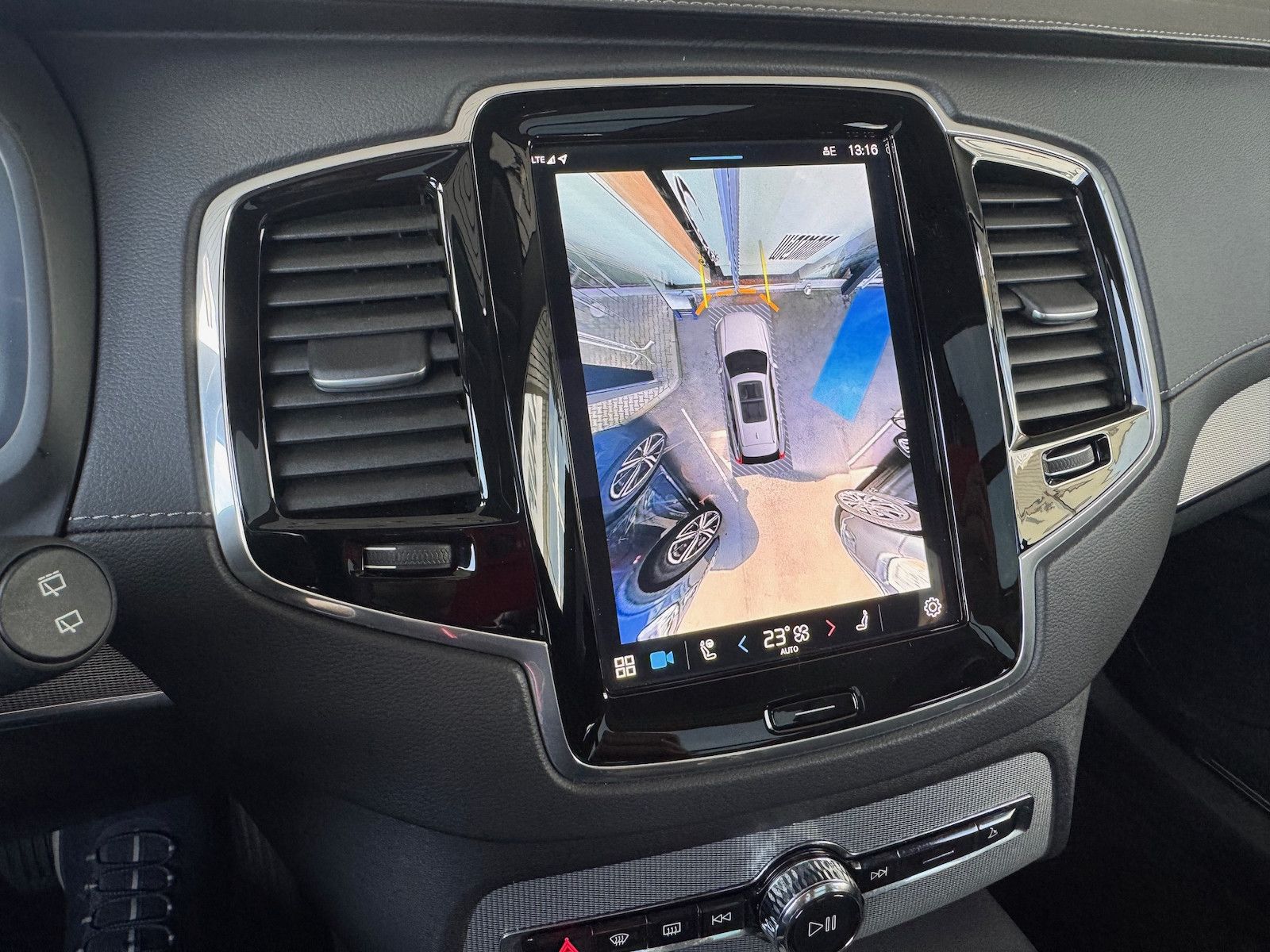 Volvo XC90 T8*Ultra Dark*NP 97.060*Recharge*AHK*Pano