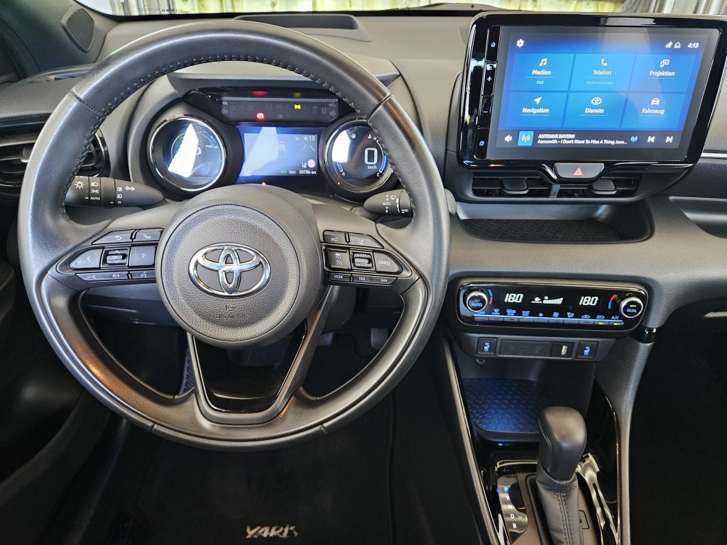 Toyota Yaris Hybrid 1.5 VVT-i Style*Technik-Paket*AHK a
