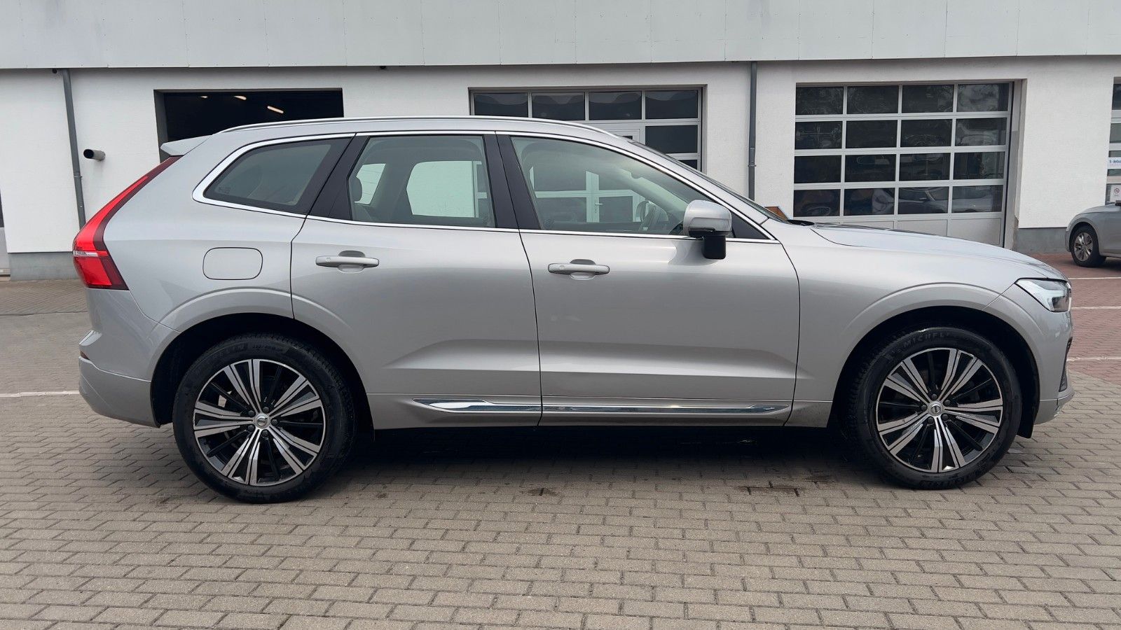 Volvo XC60 B5 D Ultimate Bright AWD*AHK*STHZG*Massage*