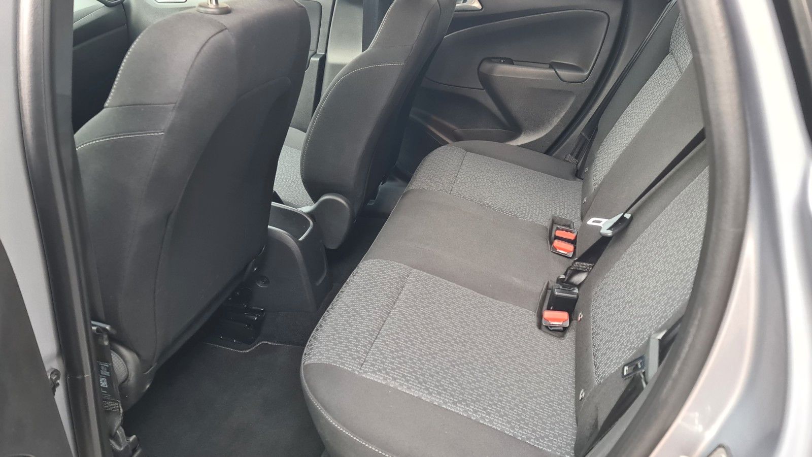Opel Crossland 1.5D BUSINESS EDITION - Samsaru's Car Outlet