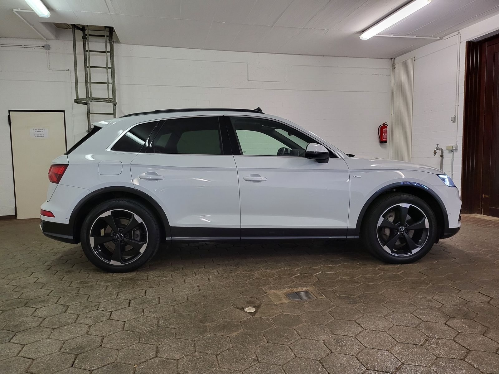 Audi Q5 55 TFSI e S-LINE S tronic quattro BI-Color