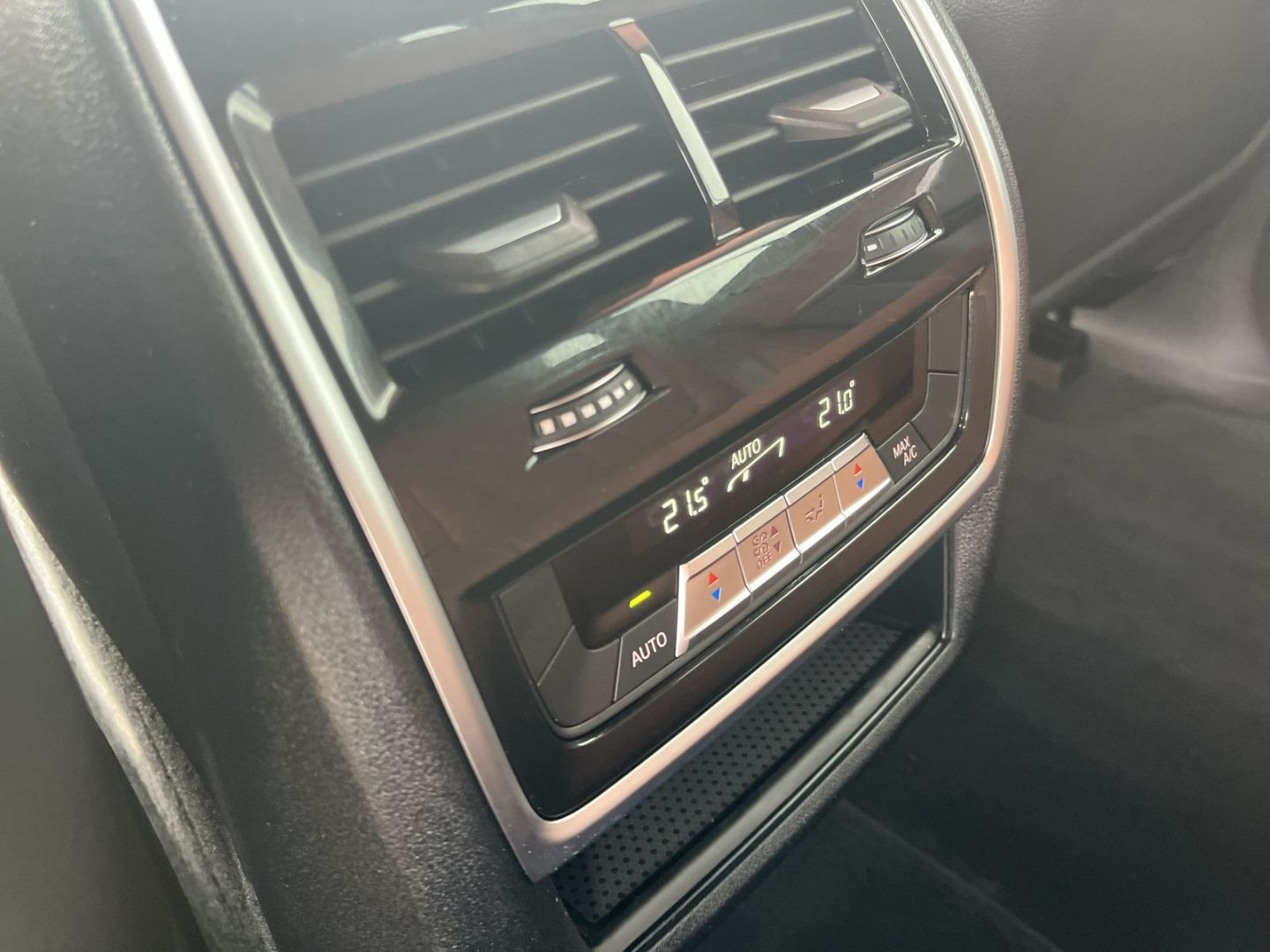 BMW X5 xDrive 45e M Sport/Laser/AHK/Navigation/Leder